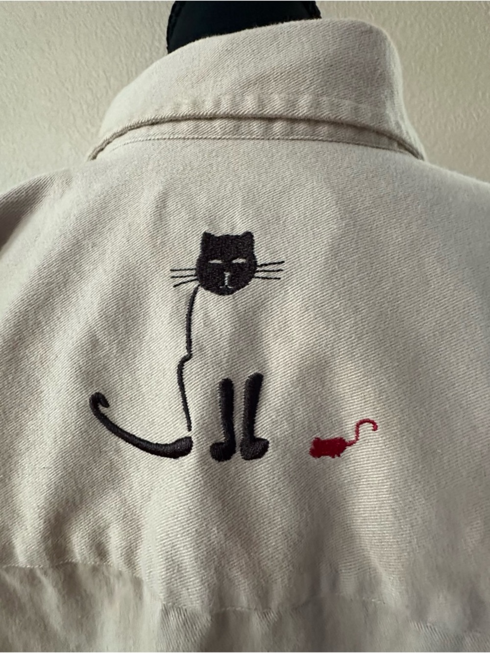 CJ Banks tan shirt with embroidered black cats women’s 1X